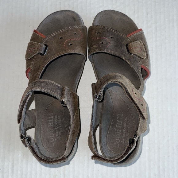 Cobb Hill By New Balance Light Brown Low Wedge Sandals - Picture 9 of 10